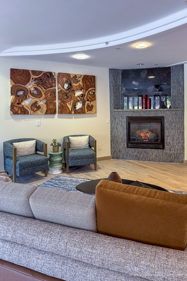 Cambria Hotel Lobby