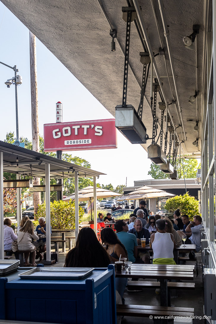 Napa restaurant patio